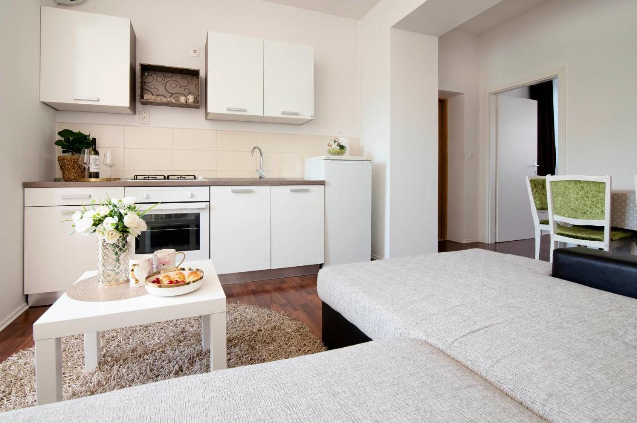 Apartment Alkar Sinj Exterior photo